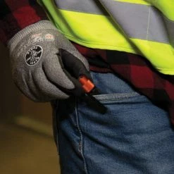 Klein Tools Klein Rechargeable Waterproof LED Pocket Light With Lanyard 56411 11 Klein Tools Klein Rechargeable Waterproof LED Pocket Light With Lanyard 56411 -Werner Sales Shop 56411 app7