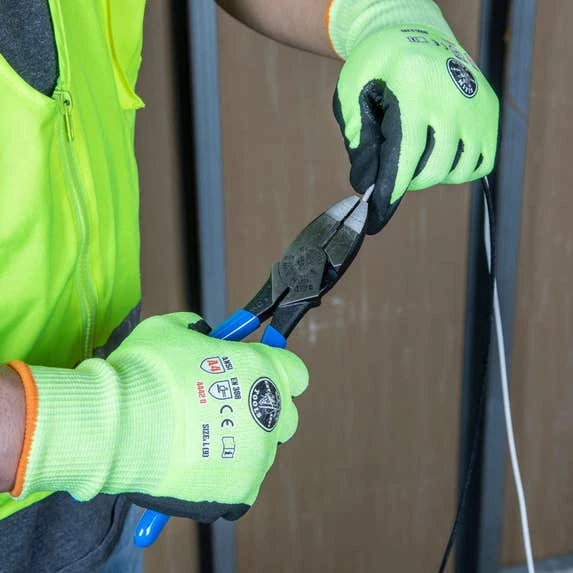 Klein Tools Klein Lineman's Pliers 9" D2000-9NE 5 Klein Tools Klein Lineman's Pliers 9" D2000-9NE - Image 3